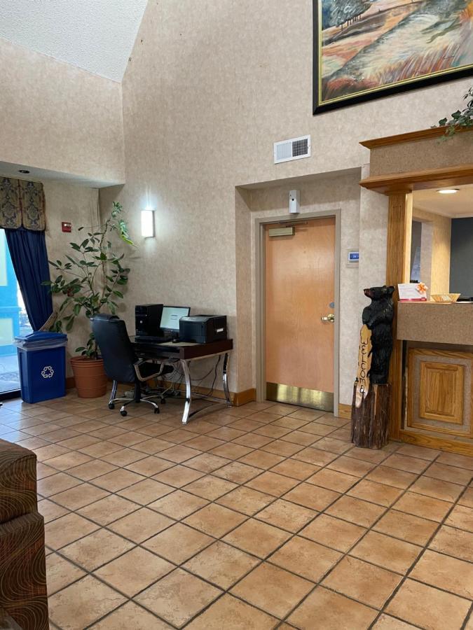 Econo Lodge Newport Extérieur photo