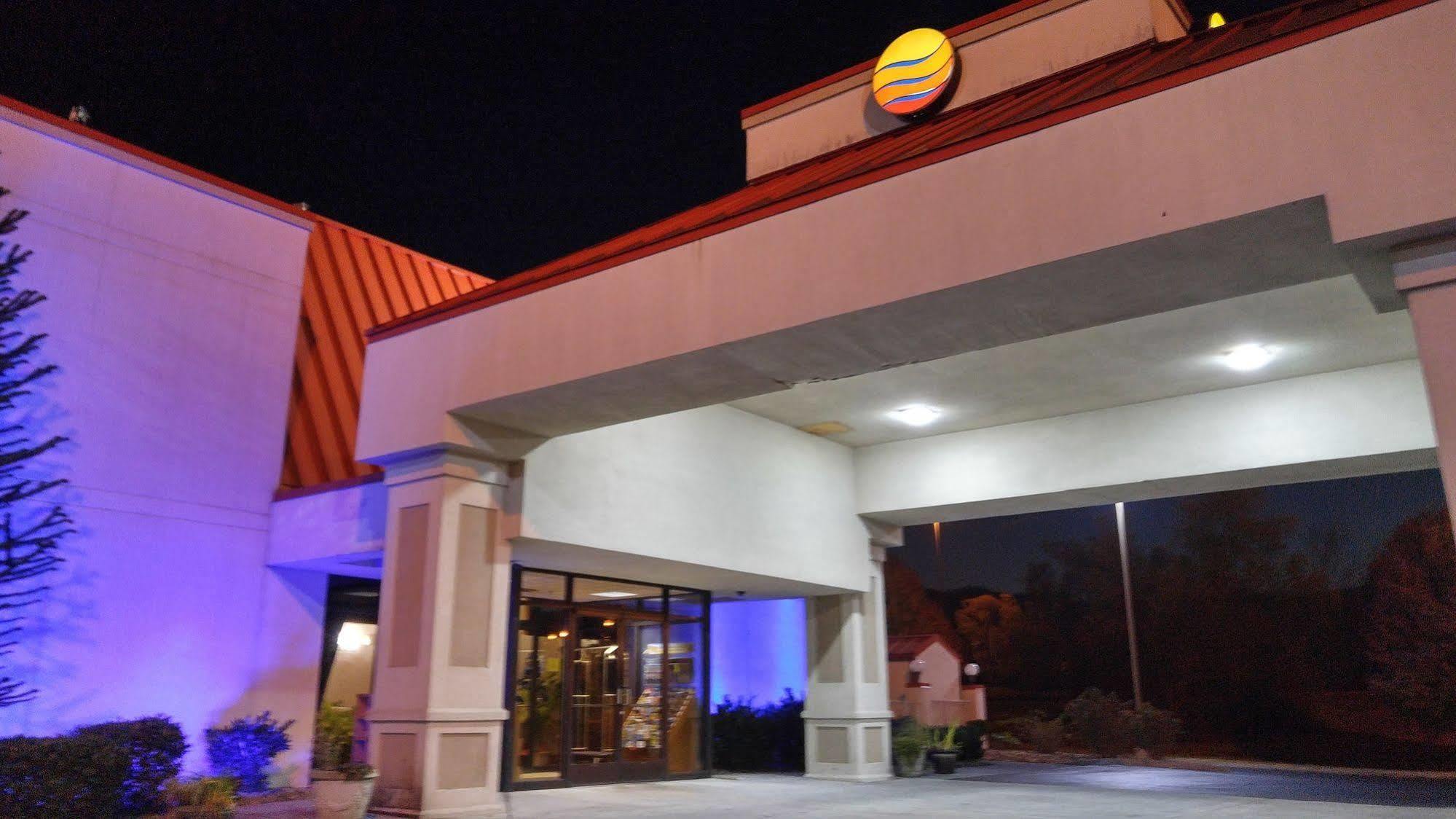 Econo Lodge Newport Extérieur photo